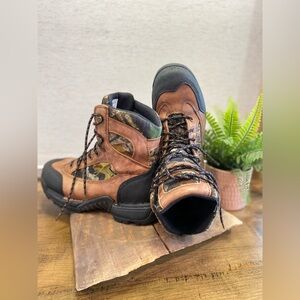Danner Outdoor Boots – Black/Brown Camo, Size 9 US | Rugged & Durable